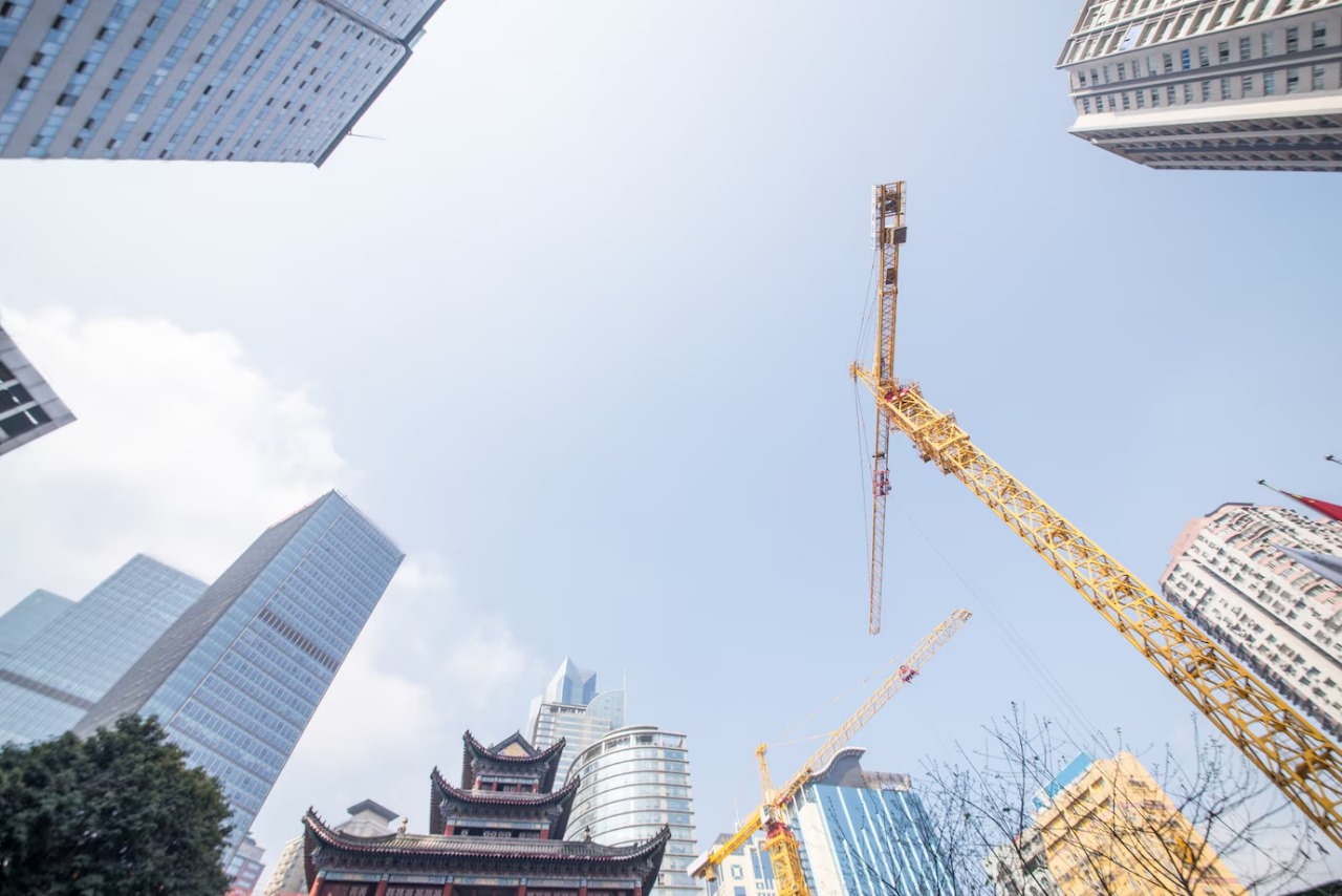 В Минстрое призвали застройщиков помогать государству