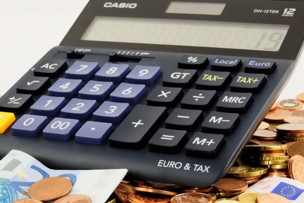 Экономист Свириденко: Ключевая ставка ЦБ РФ двояко влияет на инфляцию